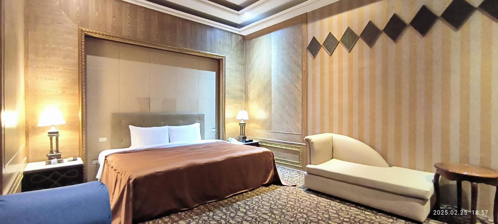 Shantis Motel Chiayi Extérieur photo