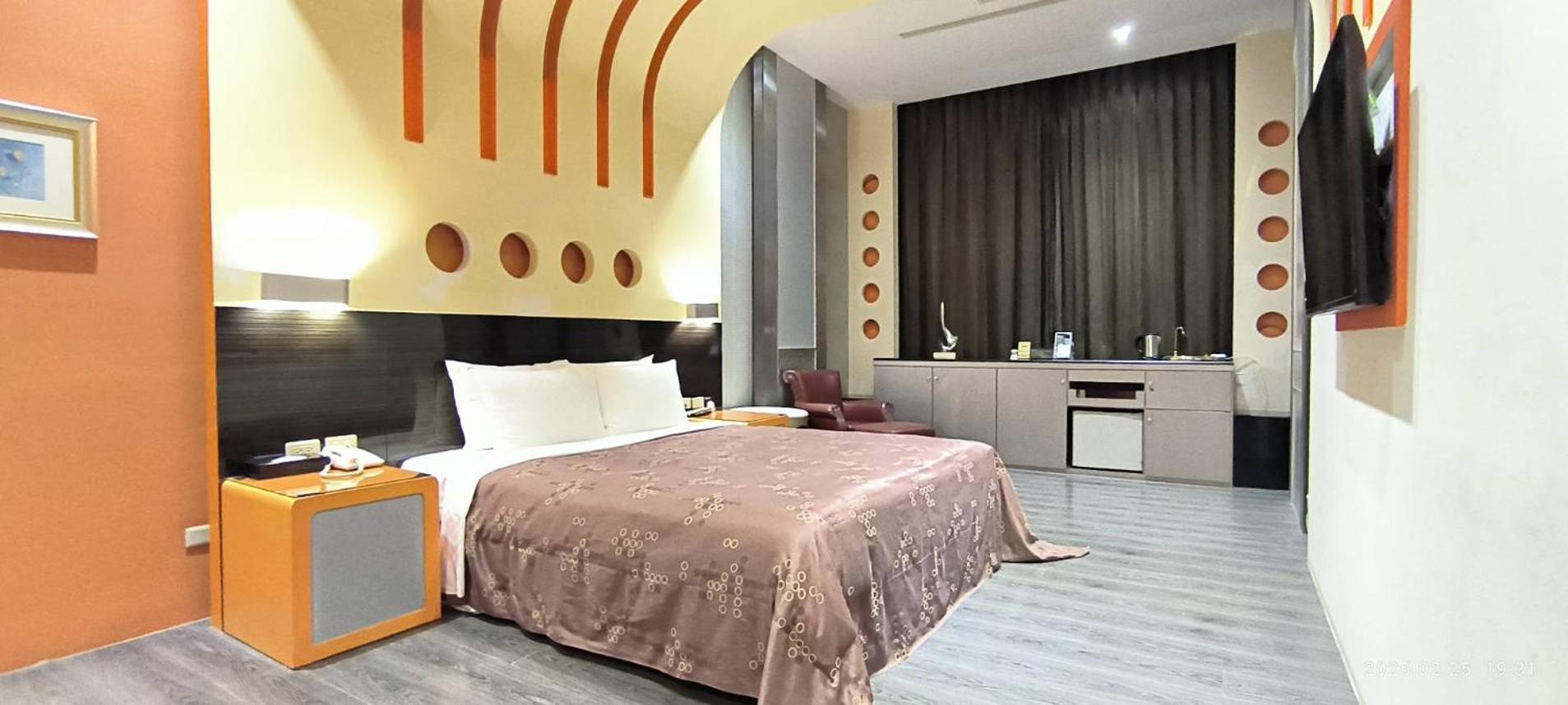 Shantis Motel Chiayi Extérieur photo