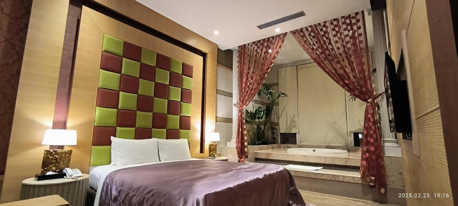 Shantis Motel Chiayi Extérieur photo