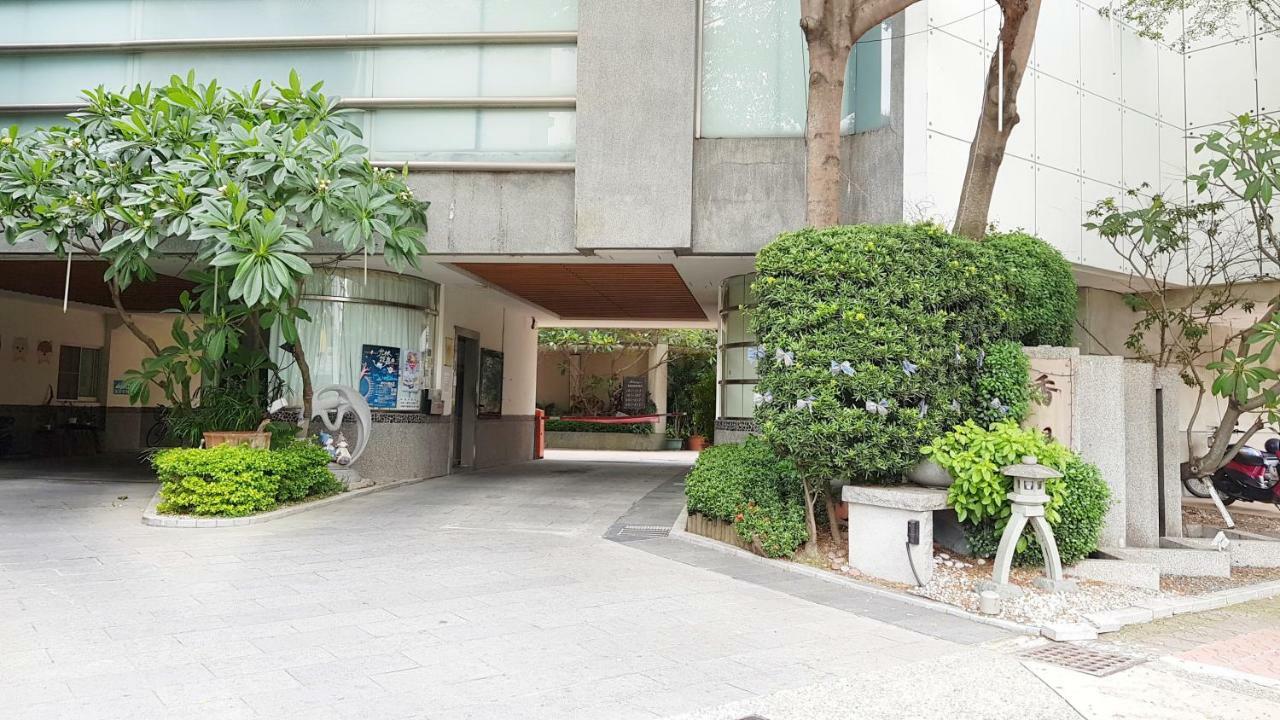Shantis Motel Chiayi Extérieur photo
